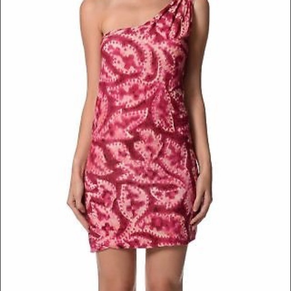 GUESS Mini Dress🌴 - Picture 2 of 5